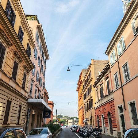 Style Apartment Julia 50 Mt From Colosseum Екстер'єр фото